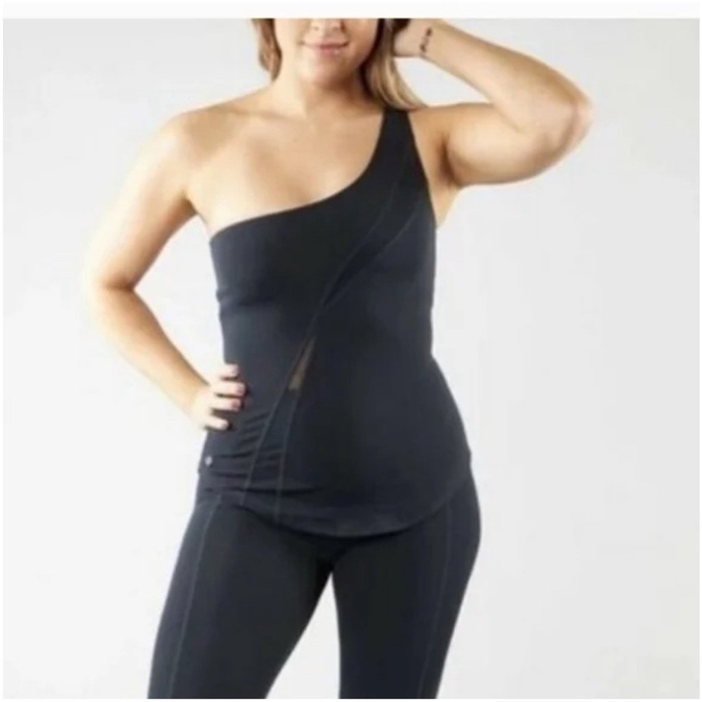 Buffbunny Black One-Shoulder Top